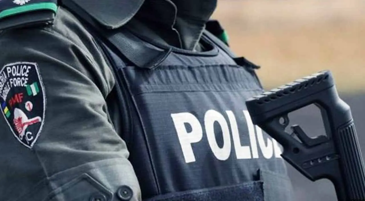Police arrest 22-year-old man with arms in Edo