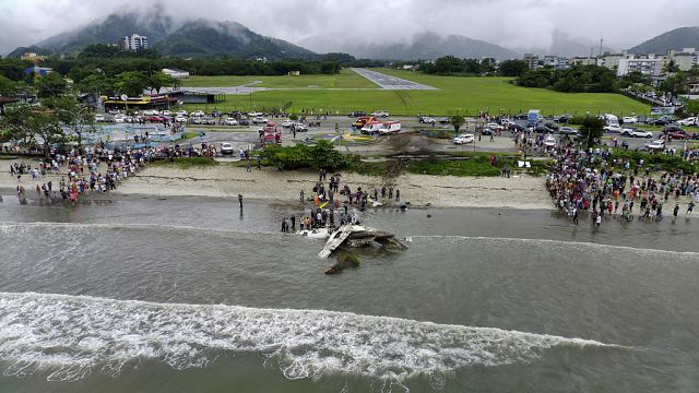 Brazil: One dead and several injured in a plane crash