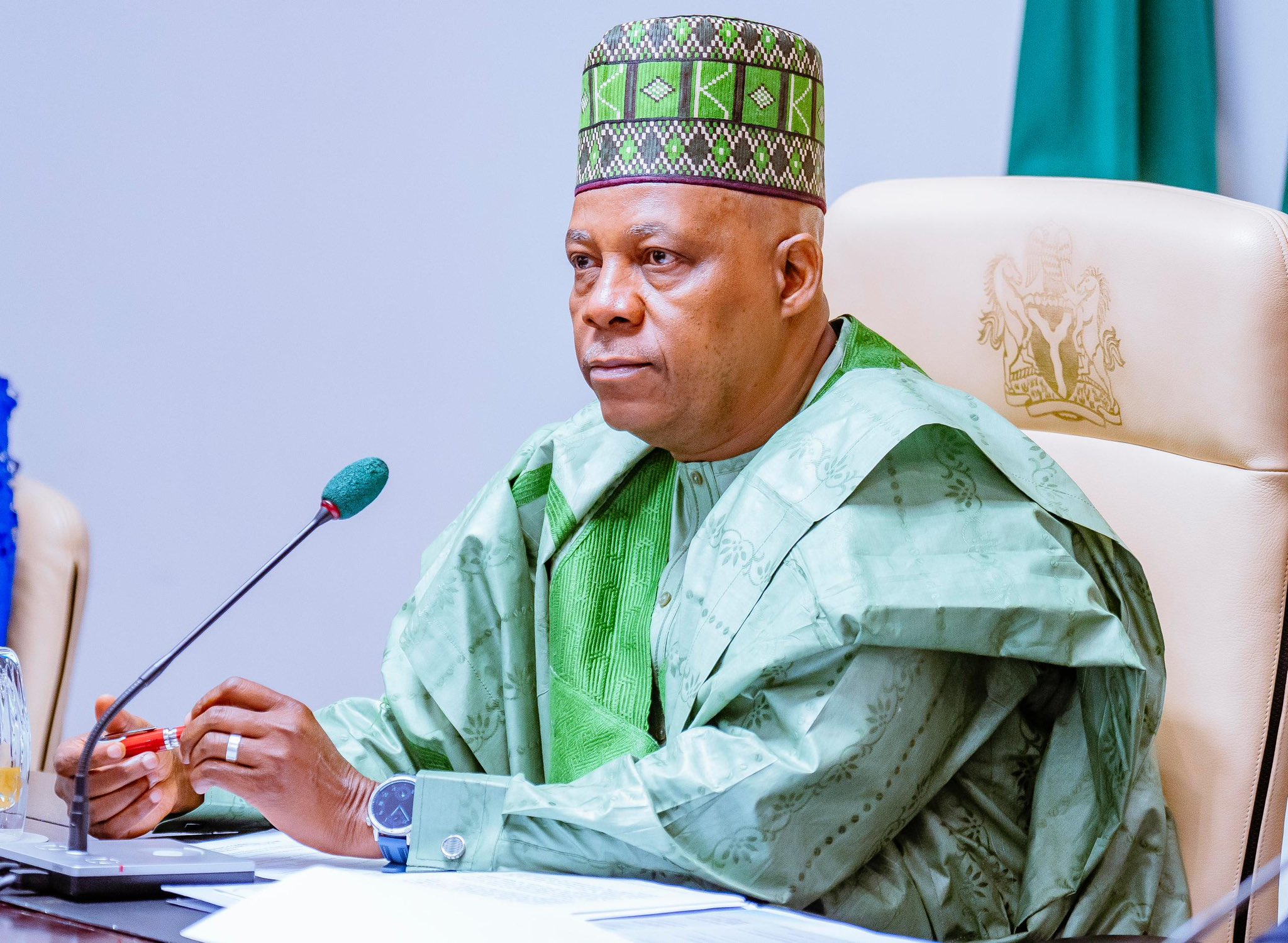 Drama as Ganduje, APC North-east leader endorse Tinubu but mum on Shettima