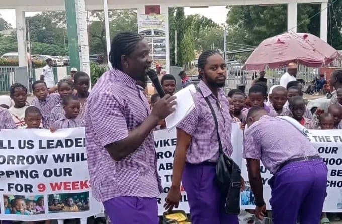 Activist leads protest in Abuja over nine-week primary school teachers’ strike