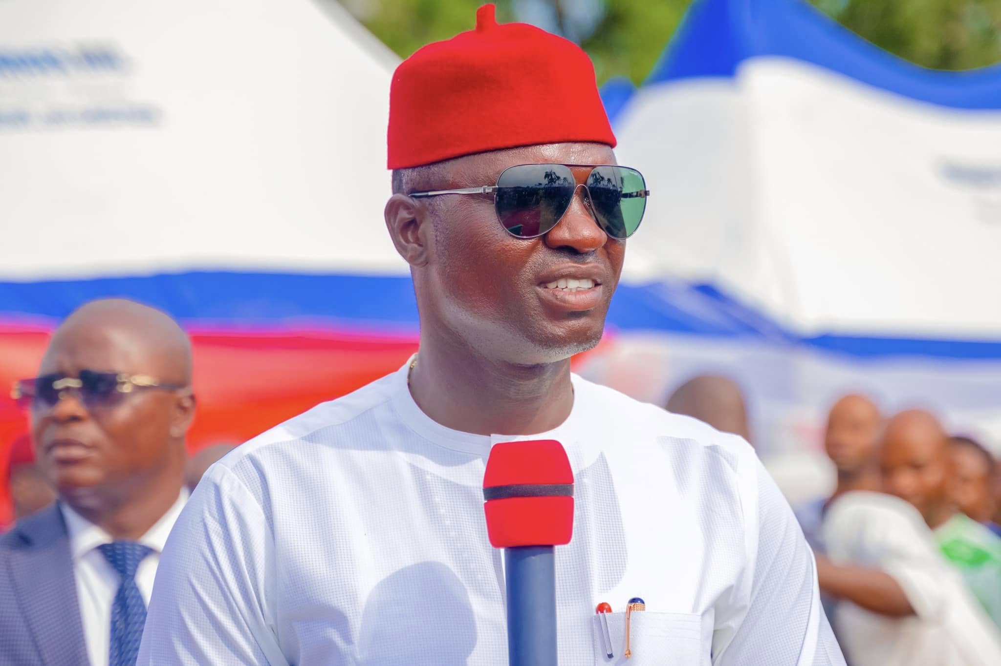 Radio station suspends general manager who criticised Nigerian governor