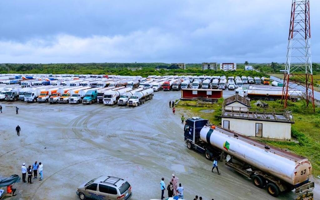 Dangote responds as PENGASSAN threatens major disruption of refinery