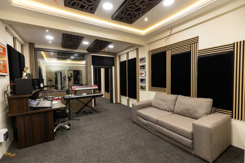 Joe Mettle unveils ultra-modern Reverb Studios in Sowutuom