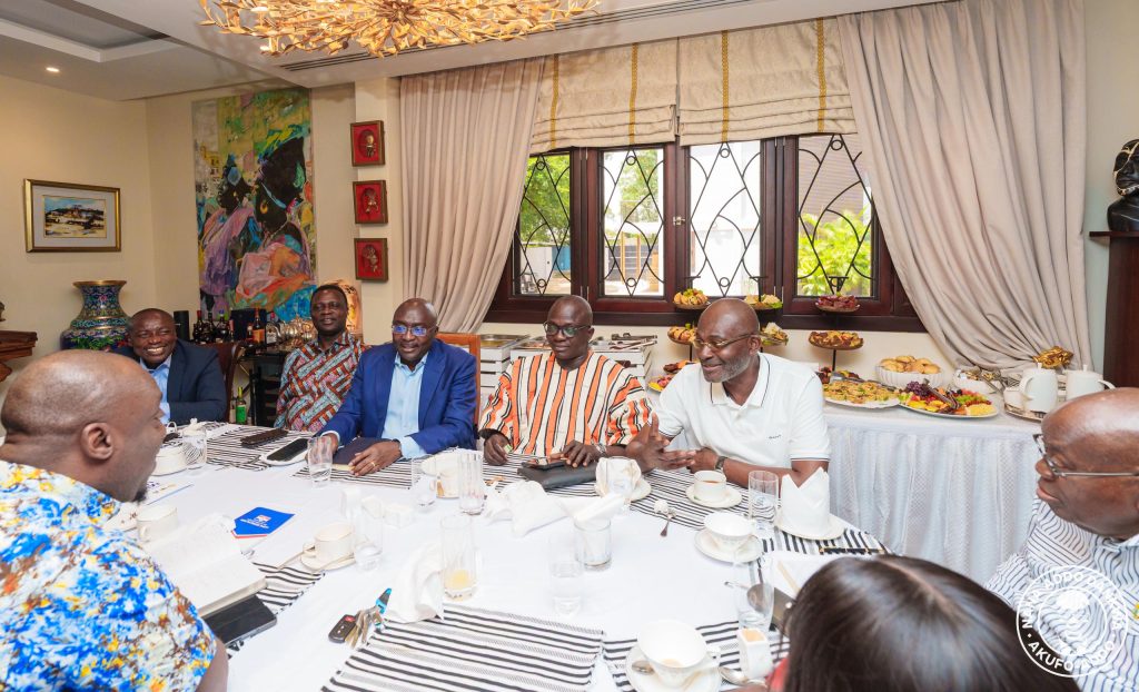 Akufo-Addo hosts NPP presidential aspirants at breakfast meeting in Nima