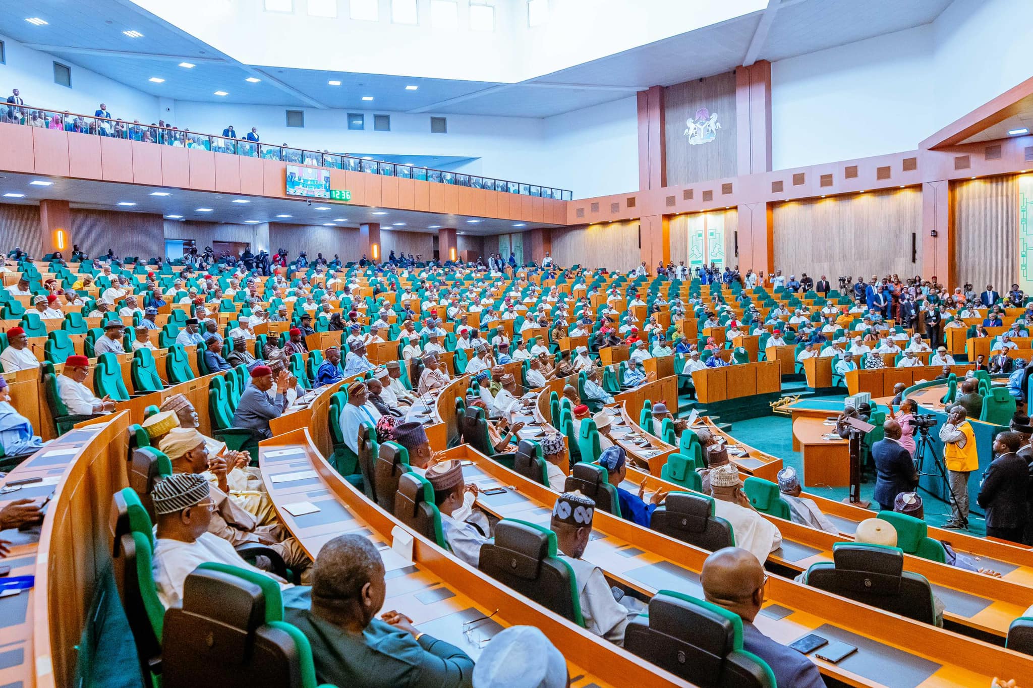 Reps adjourn plenary abruptly after tense closed-door session